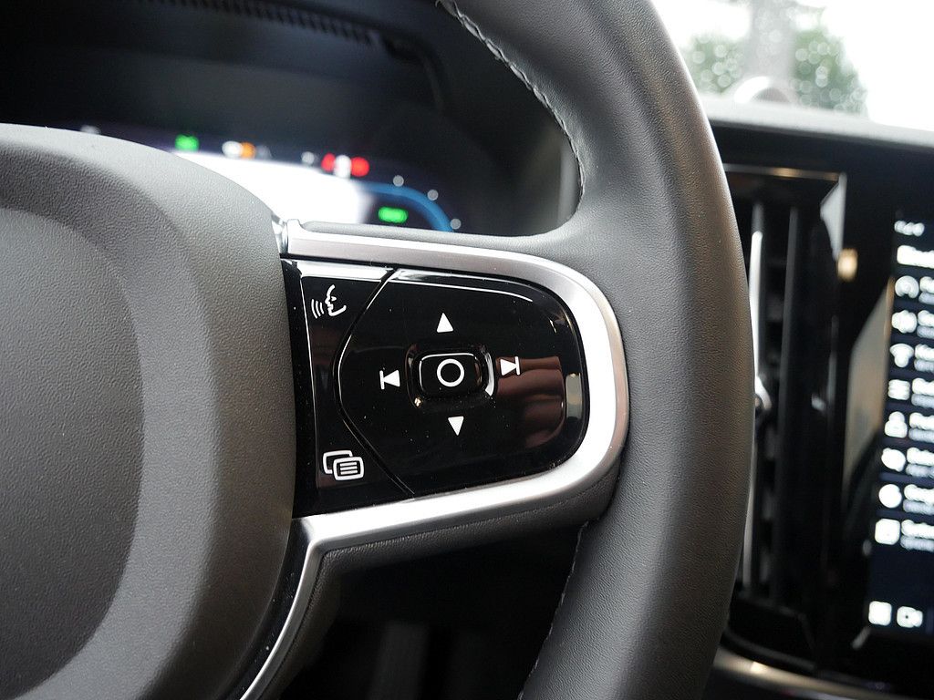 Volvo V90 2022