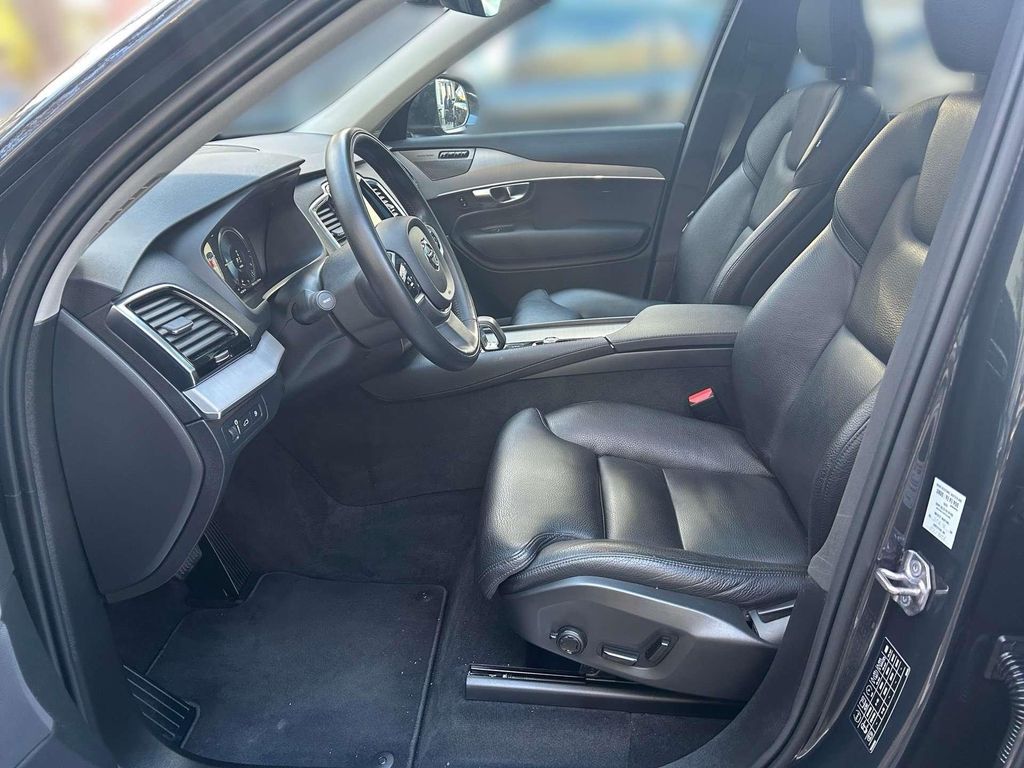 Volvo XC90 2021