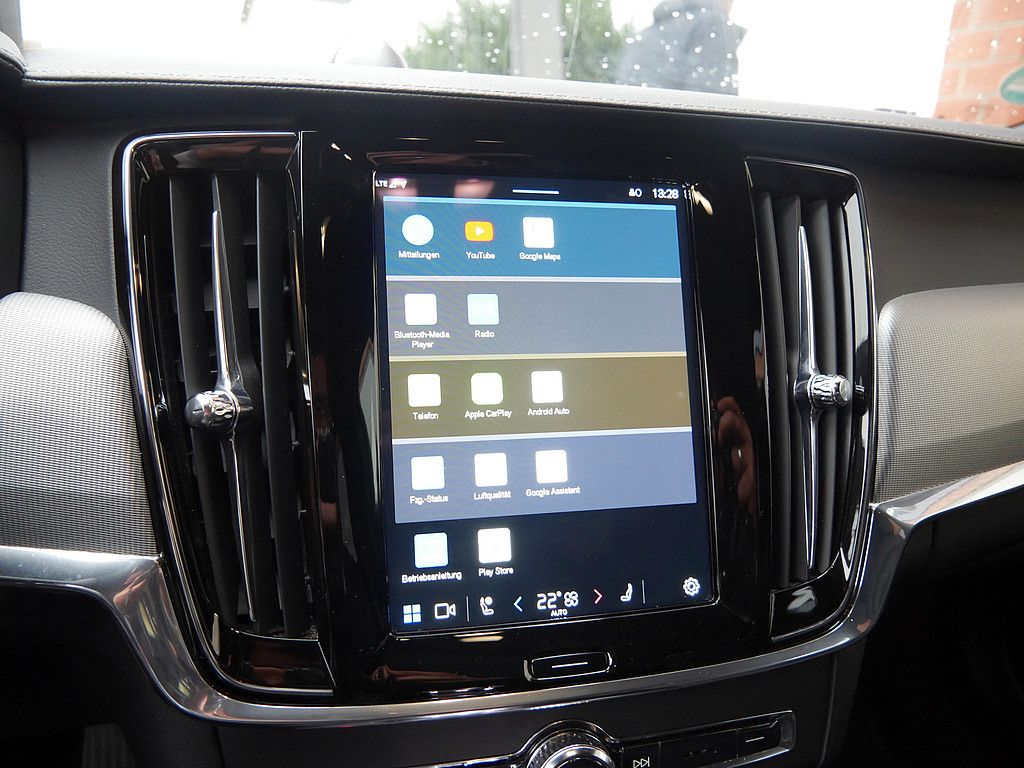 Volvo V90 2022