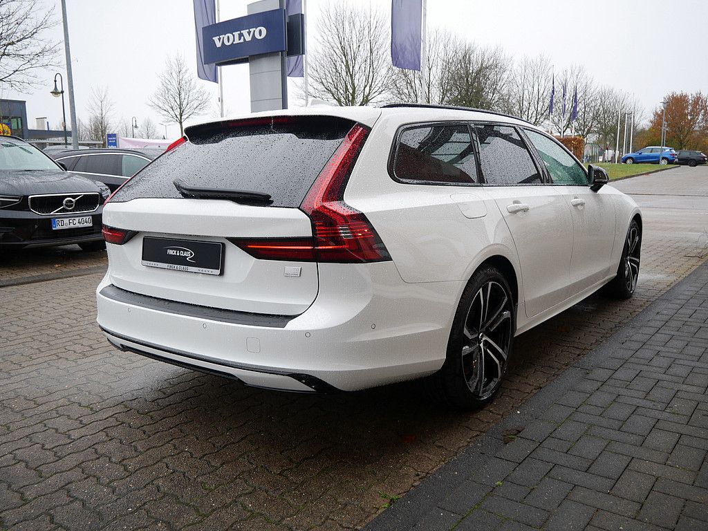 Volvo V90 2022