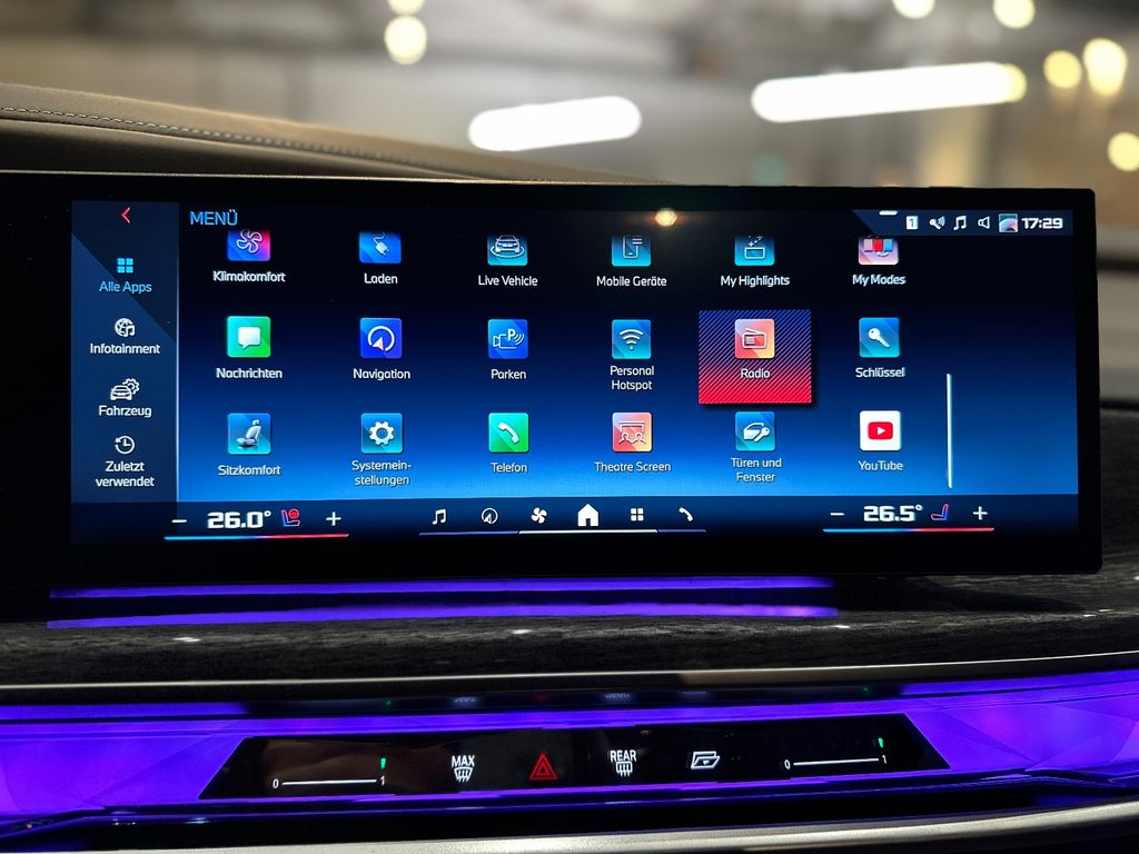 BMW i7 2024