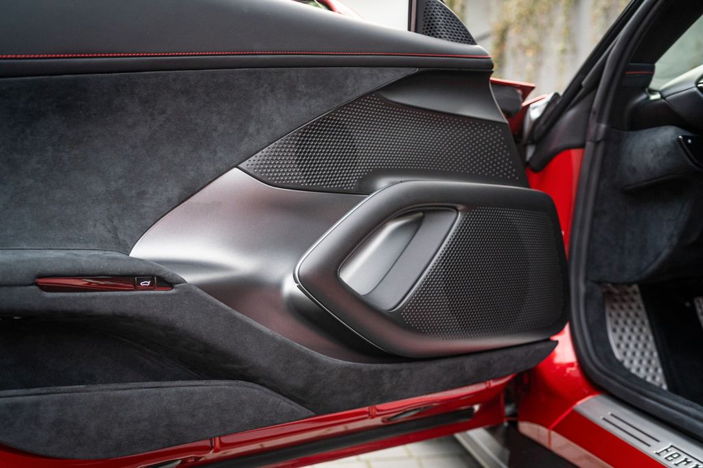 Ferrari 12Cilindri 2025