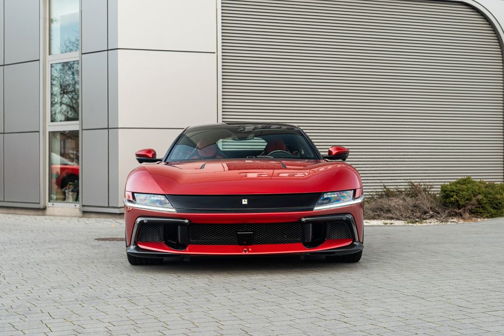 Ferrari 12Cilindri 2025