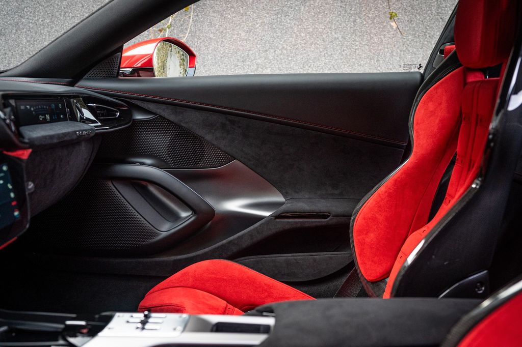 Ferrari 12Cilindri 2025