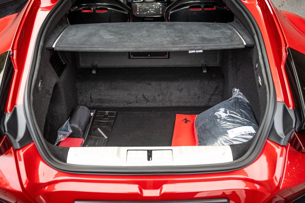 Ferrari 12Cilindri 2025