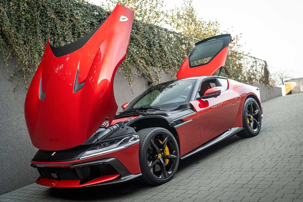 Ferrari 12Cilindri 2025