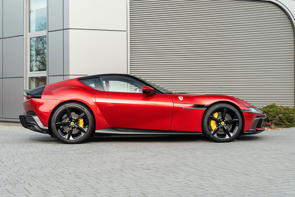 Ferrari 12Cilindri 2025