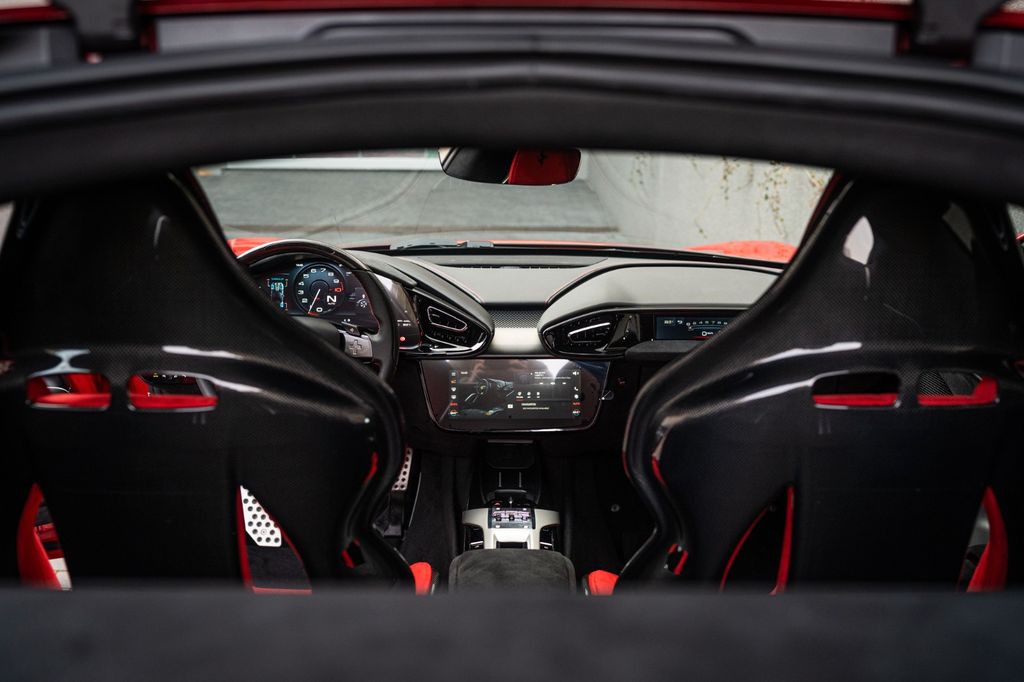 Ferrari 12Cilindri 2025