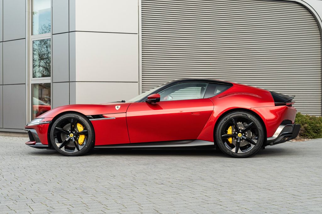 Ferrari 12Cilindri 2025