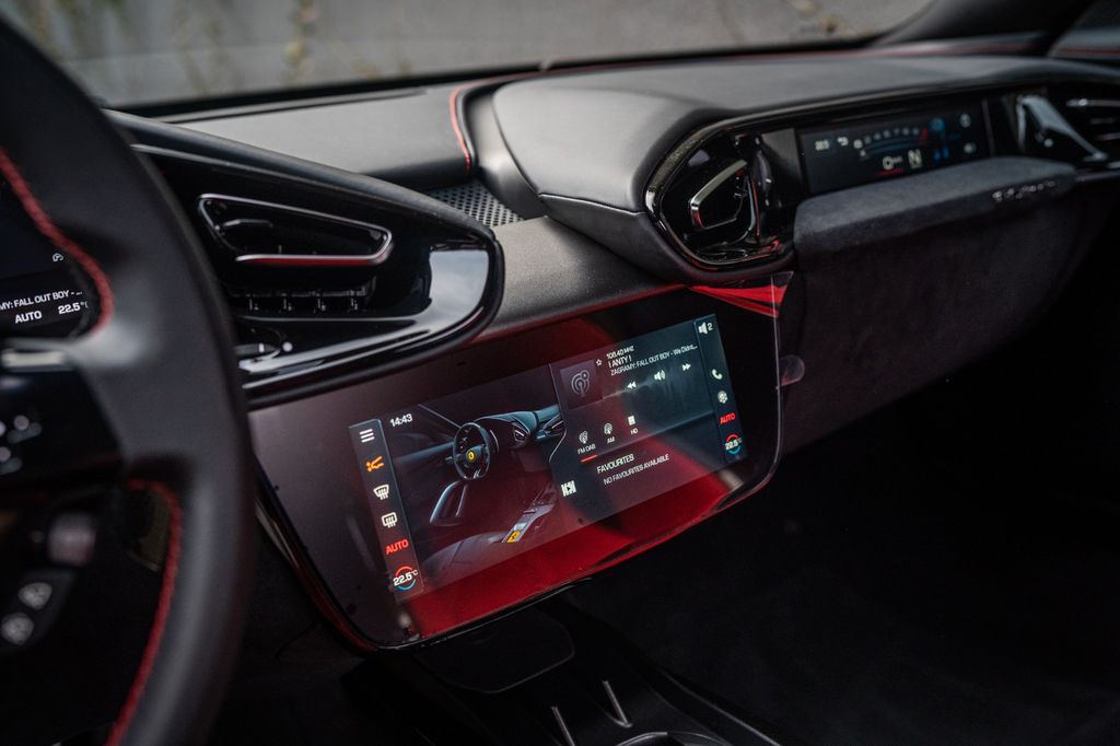 Ferrari 12Cilindri 2025