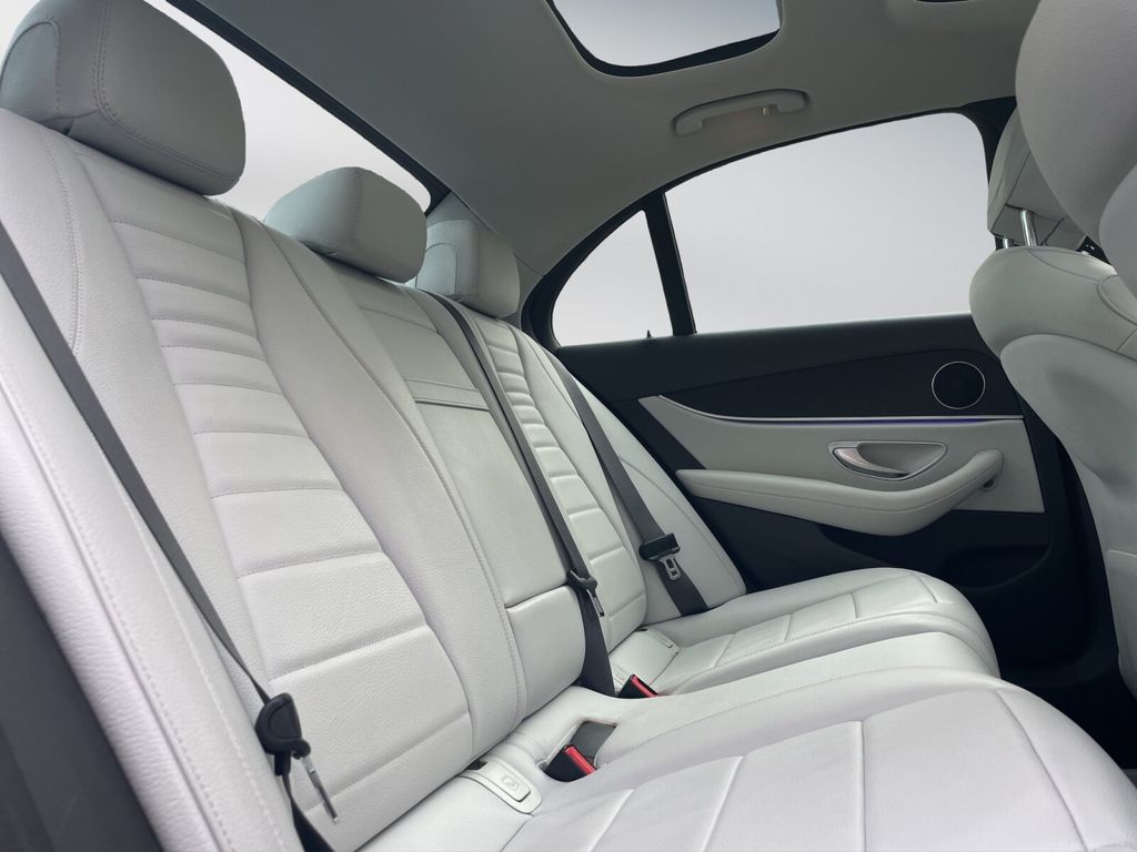 Mercedes-Benz E 300 2021