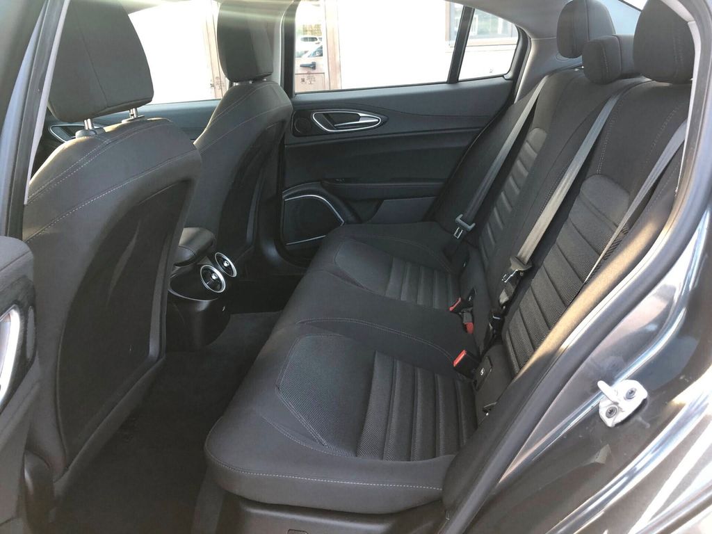 Alfa Romeo Giulia 2021