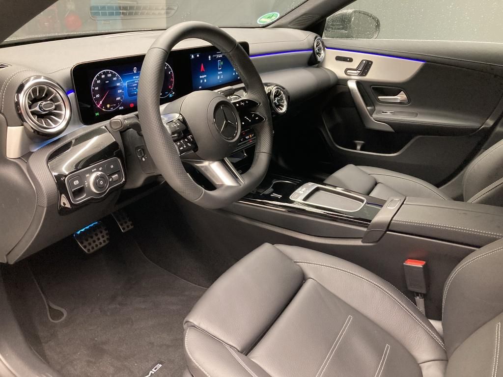 Mercedes-Benz CLA 200 2023