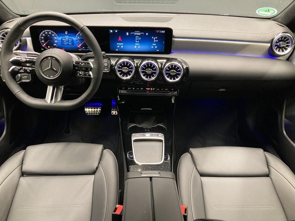 Mercedes-Benz CLA 200 2023