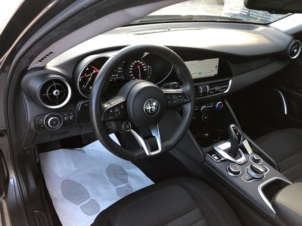 Alfa Romeo Giulia 2021