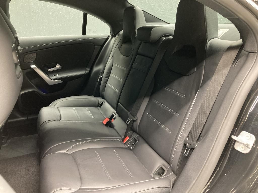 Mercedes-Benz CLA 200 2023