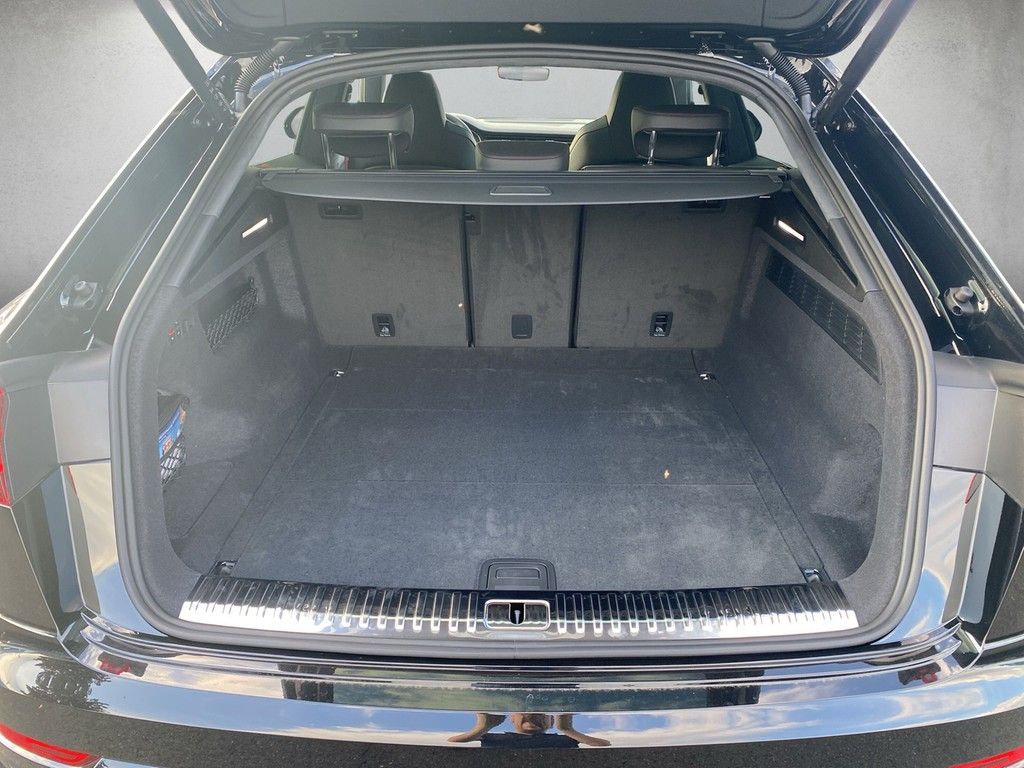 Audi SQ8 2025