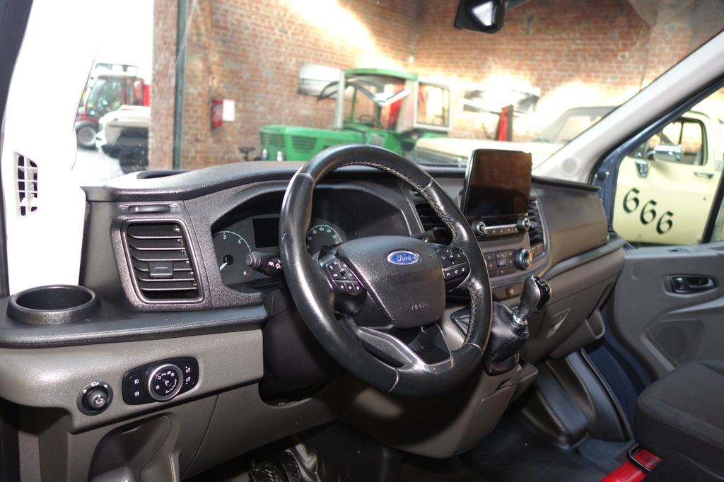 Ford Transit 2021
