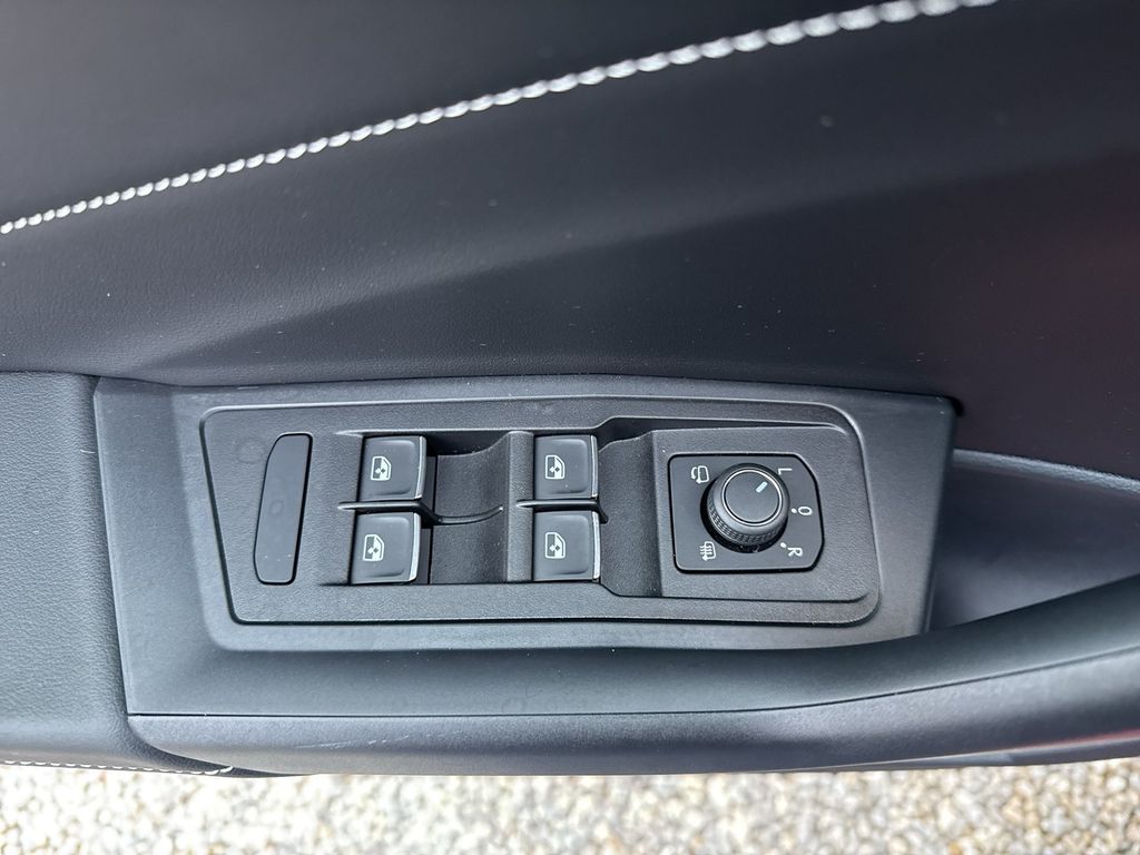 Volkswagen T-Roc 2024