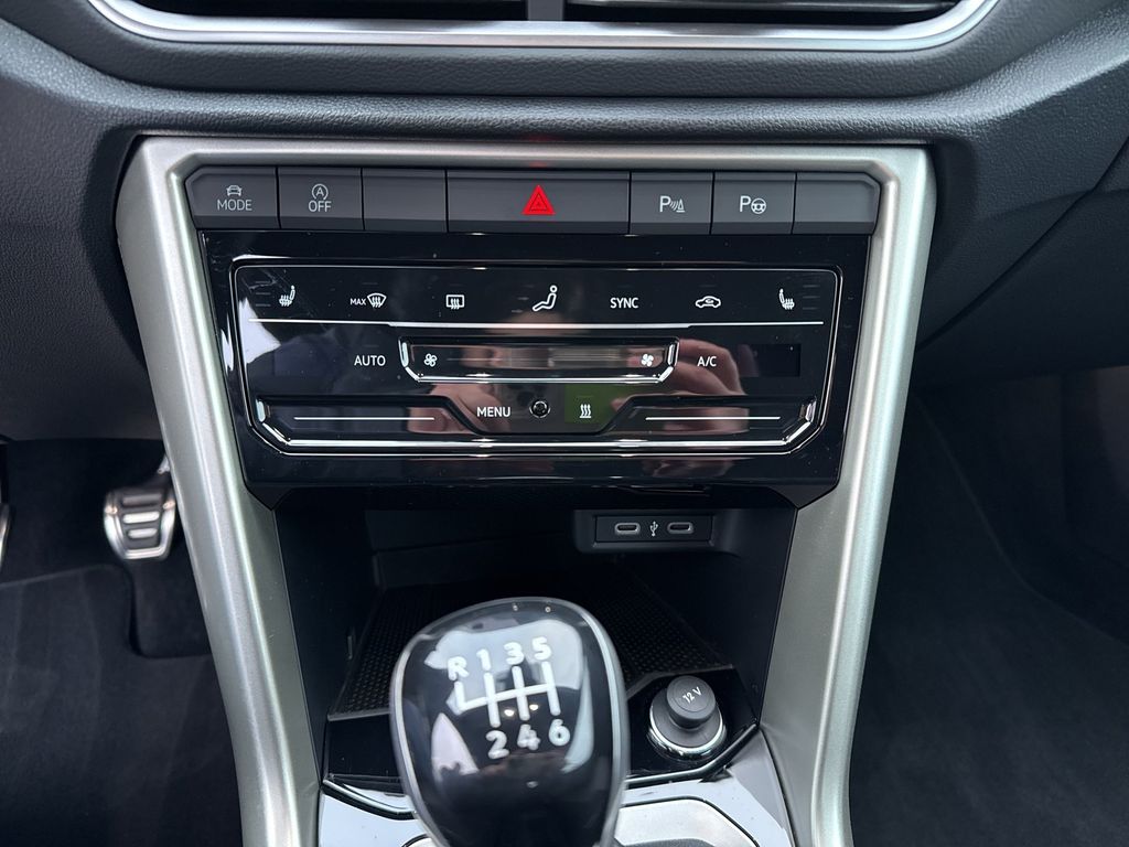 Volkswagen T-Roc 2024