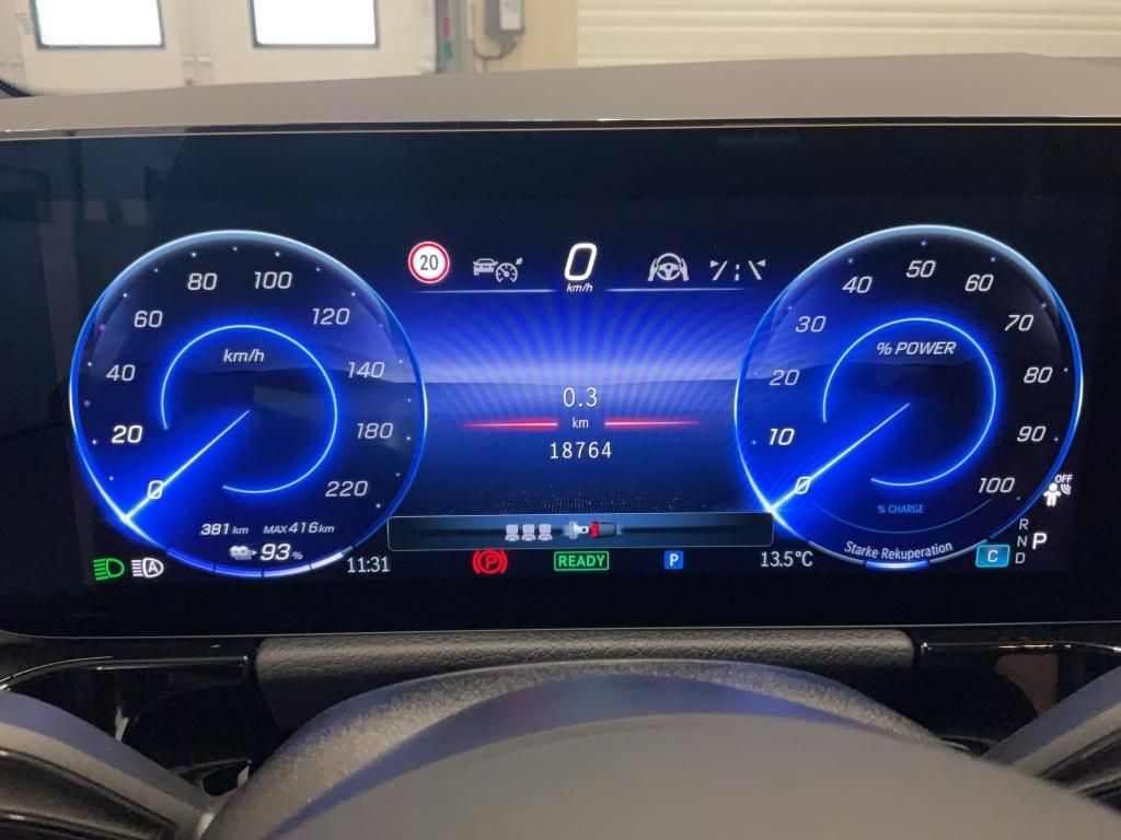 Mercedes-Benz EQA 2025