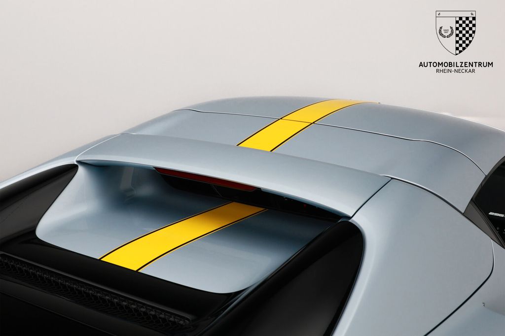 Ferrari 296 GTS 2025