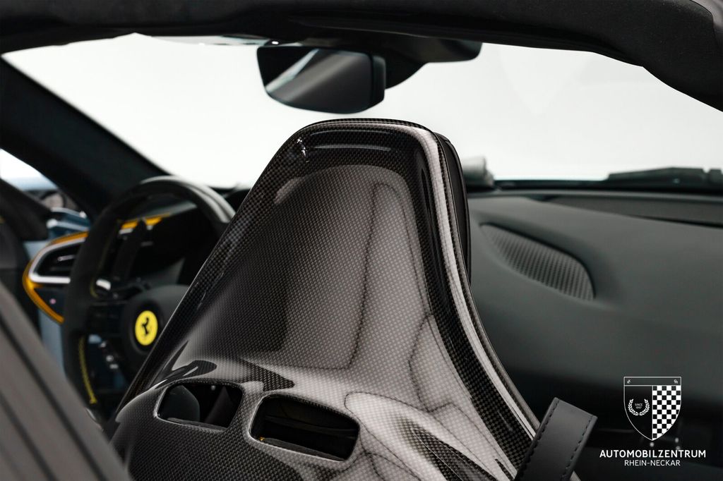 Ferrari 296 GTS 2025