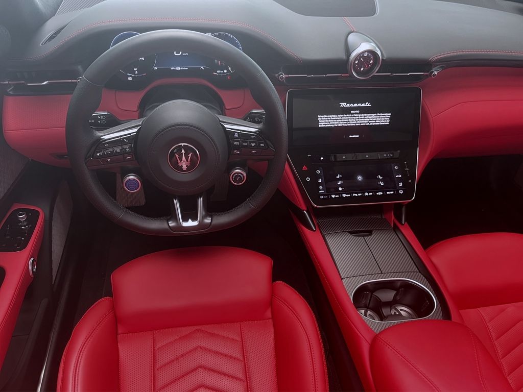 Maserati GranCabrio 2024