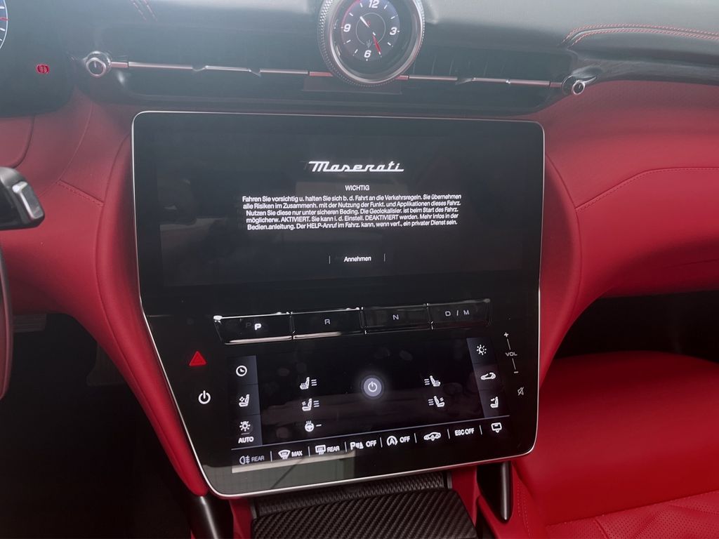 Maserati GranCabrio 2024