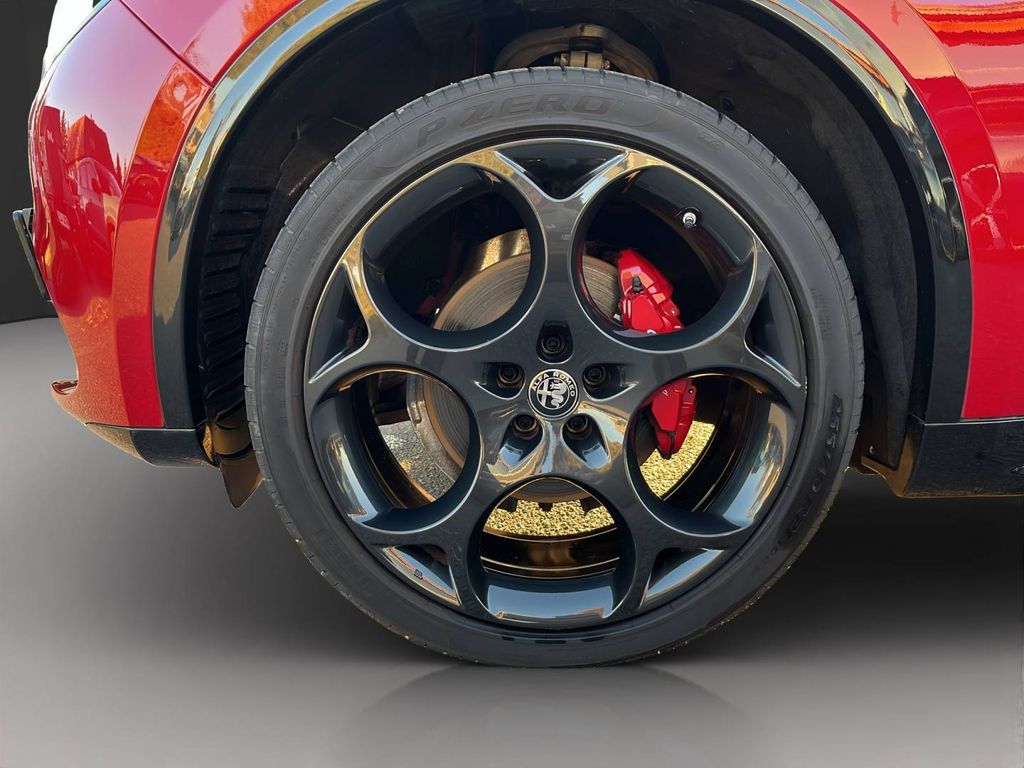 Alfa Romeo Stelvio 2023