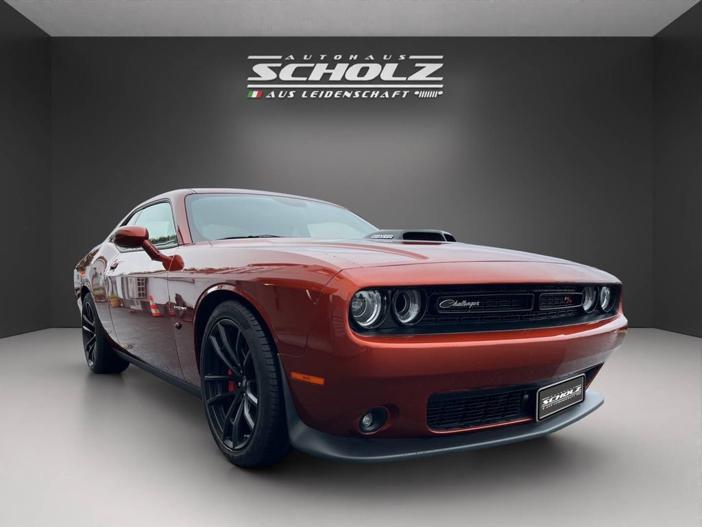 Dodge Challenger