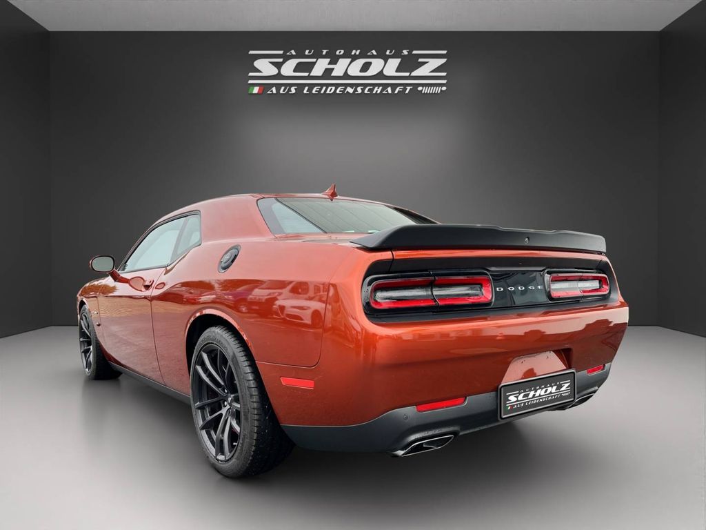 Dodge Challenger