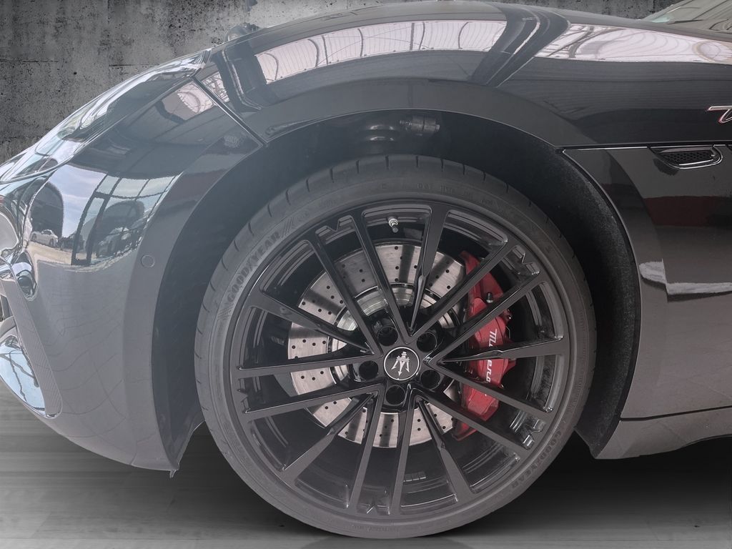 Maserati GranCabrio 2024