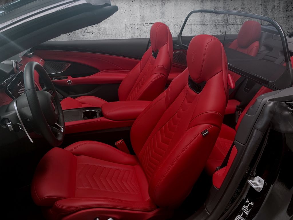 Maserati GranCabrio 2024