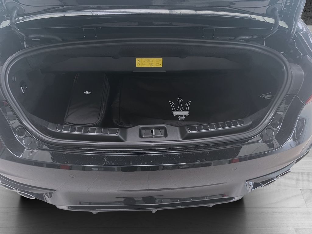 Maserati GranCabrio 2024