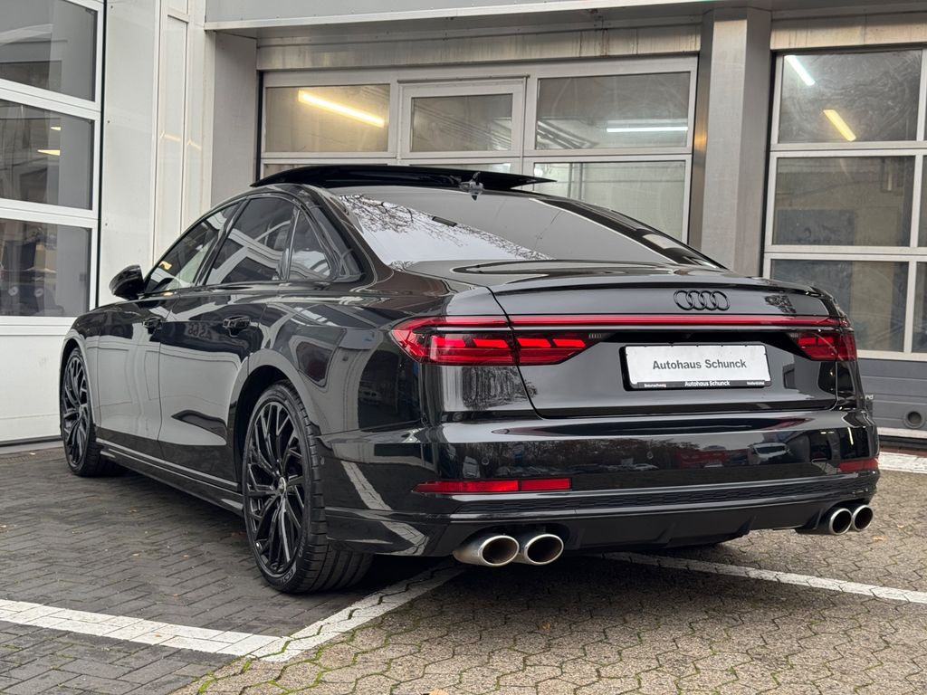 Audi S8 2022