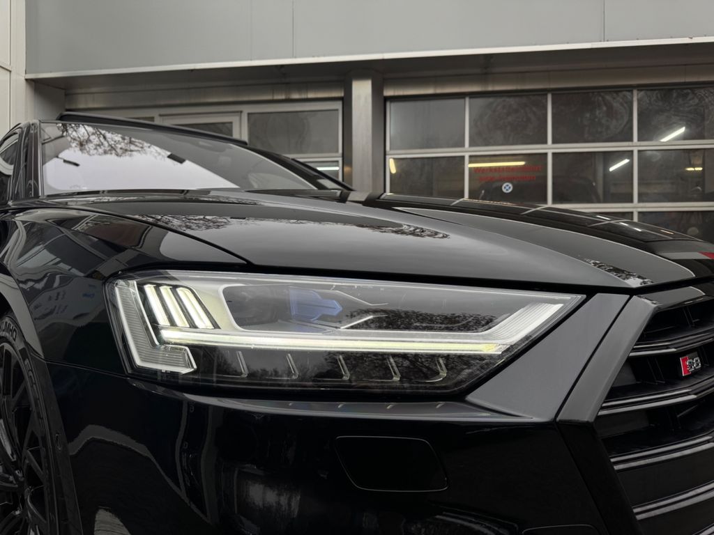 Audi S8 2022