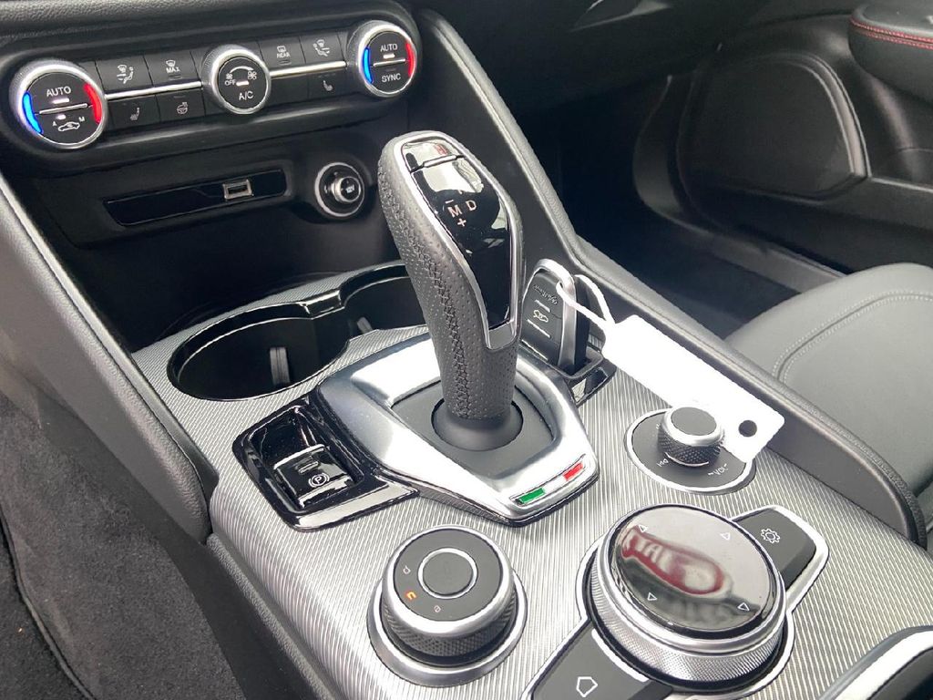 Alfa Romeo Giulia 2024