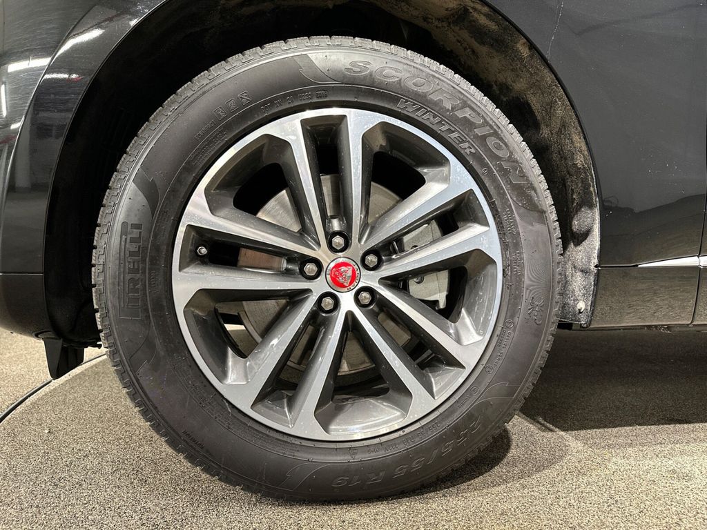 Jaguar F-Pace 2023