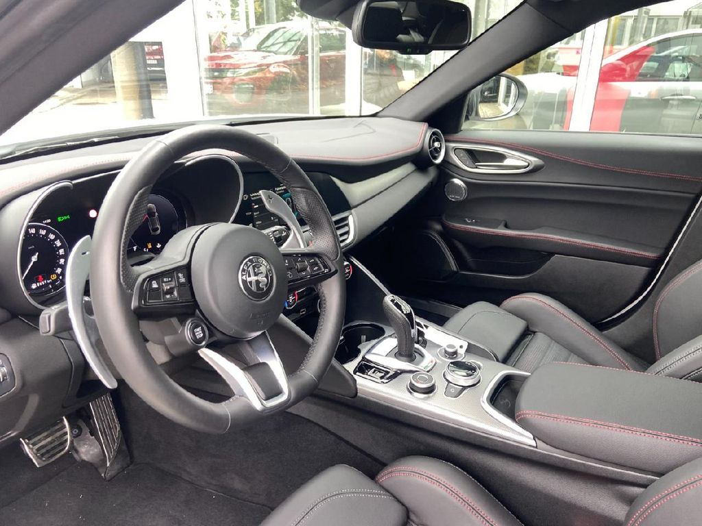 Alfa Romeo Giulia 2024