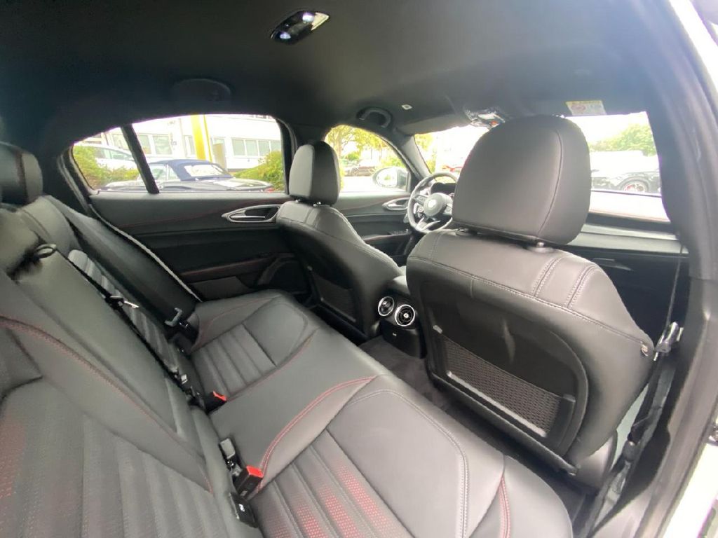 Alfa Romeo Giulia 2024