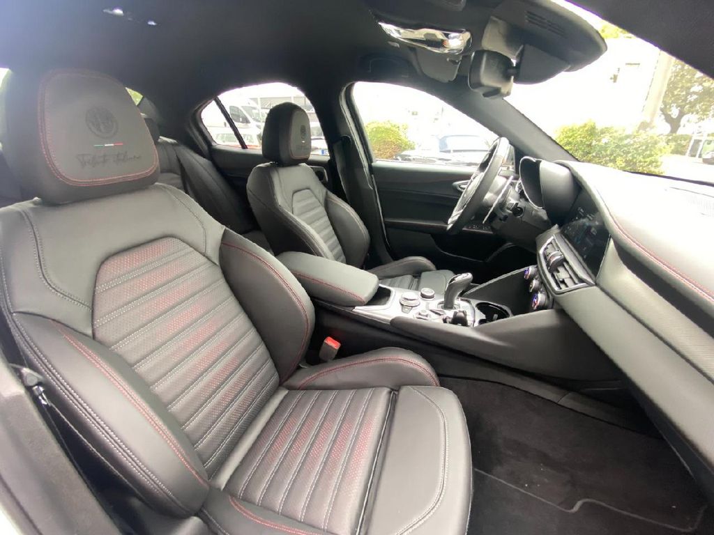 Alfa Romeo Giulia 2024