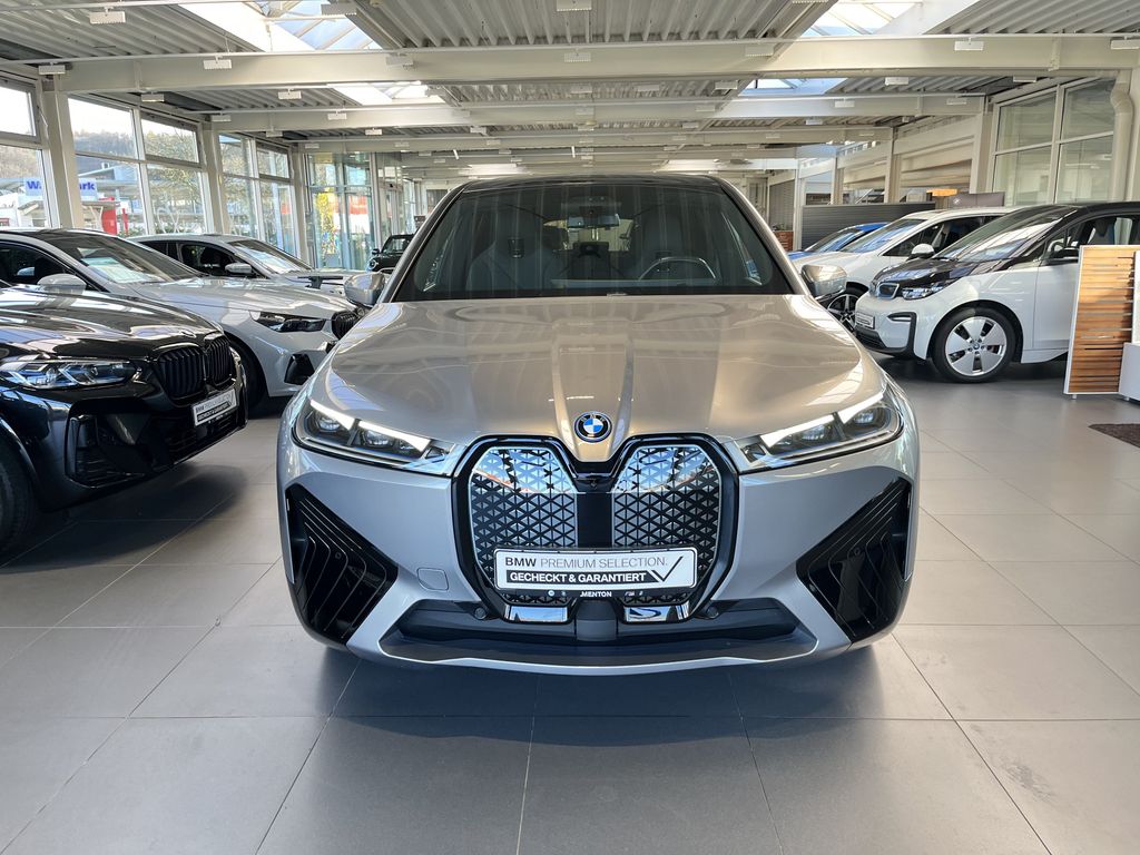 BMW iX 2023
