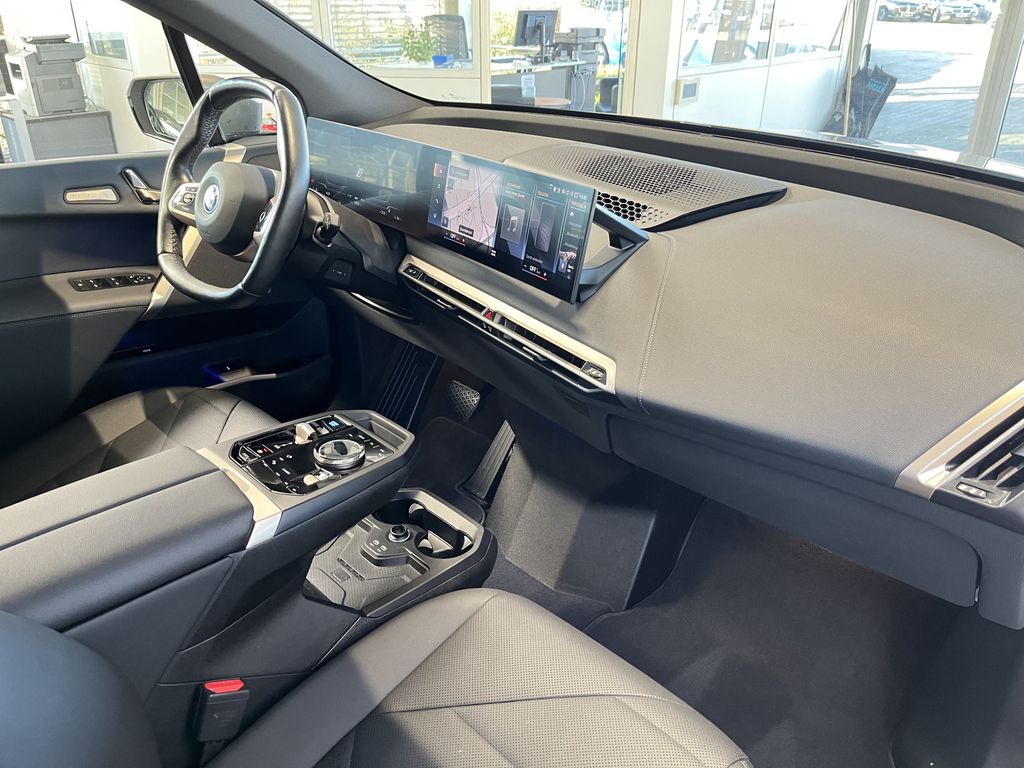 BMW iX 2023