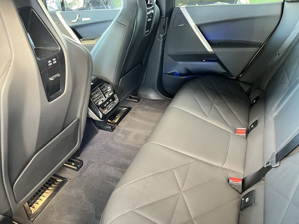 BMW iX 2023