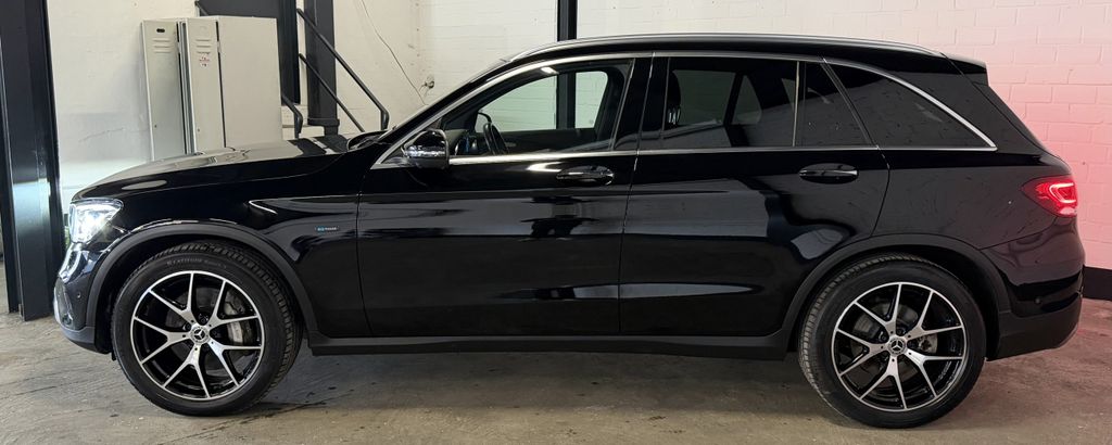 Mercedes-Benz GLC 300 2021