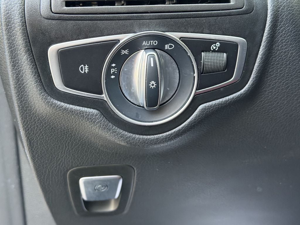 Mercedes-Benz GLC 300 2021