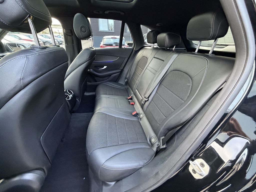 Mercedes-Benz GLC 300 2021