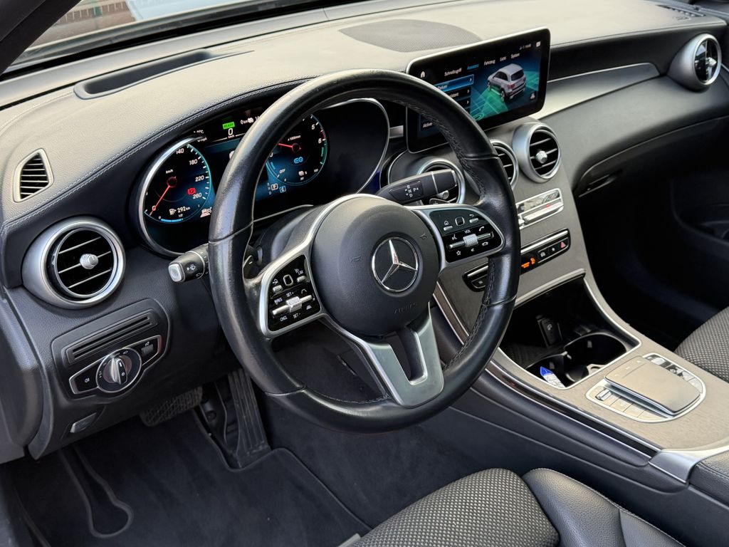Mercedes-Benz GLC 300 2021