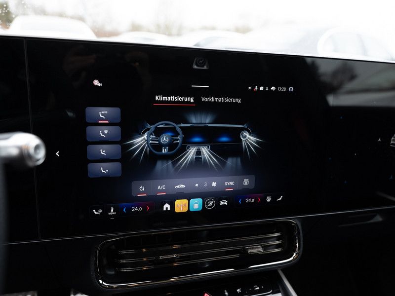 Mercedes-Benz CLA 350 2025